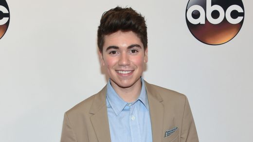 noah galvin trans